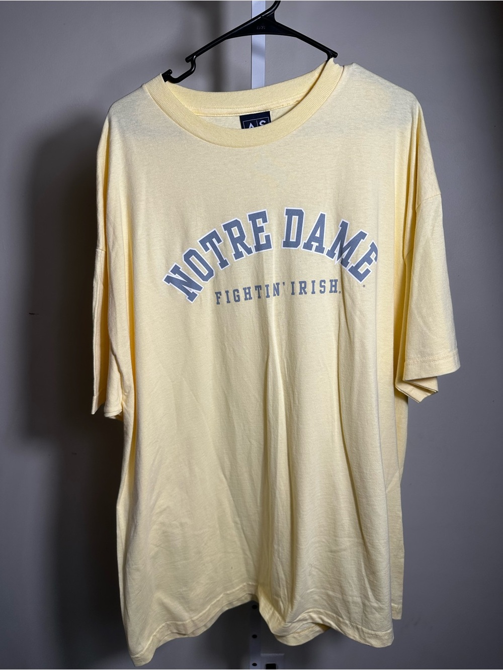 S396. Notre Dame Fightin' Irish Short Sleeve Tee - Pale Yellow